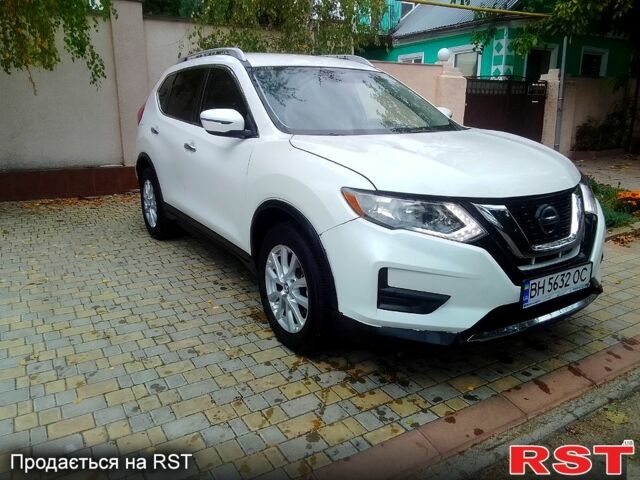 Белый Ниссан Rogue, объемом двигателя 2.5 л и пробегом 60 тыс. км за 17200 $, фото 2 на Automoto.ua