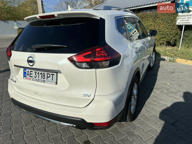 Белый Ниссан Rogue, объемом двигателя 2.49 л и пробегом 73 тыс. км за 18400 $, фото 16 на Automoto.ua