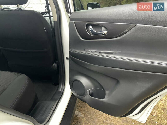 Белый Ниссан Rogue, объемом двигателя 0 л и пробегом 75 тыс. км за 17500 $, фото 36 на Automoto.ua