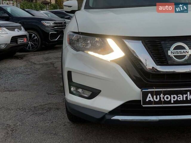 Белый Ниссан Rogue, объемом двигателя 2.5 л и пробегом 144 тыс. км за 14890 $, фото 10 на Automoto.ua