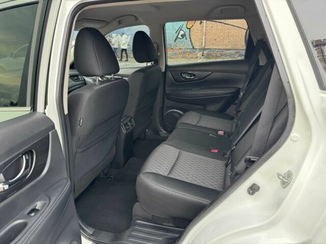 Белый Ниссан Rogue, объемом двигателя 2.5 л и пробегом 113 тыс. км за 14999 $, фото 20 на Automoto.ua