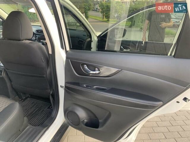 Білий Ніссан Rogue, об'ємом двигуна 2.49 л та пробігом 139 тис. км за 14800 $, фото 18 на Automoto.ua