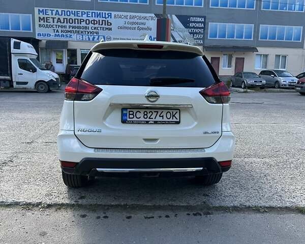 Белый Ниссан Rogue, объемом двигателя 2.49 л и пробегом 89 тыс. км за 18500 $, фото 11 на Automoto.ua