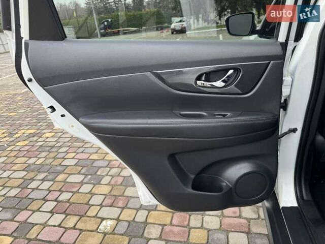 Белый Ниссан Rogue, объемом двигателя 2.5 л и пробегом 113 тыс. км за 14999 $, фото 37 на Automoto.ua