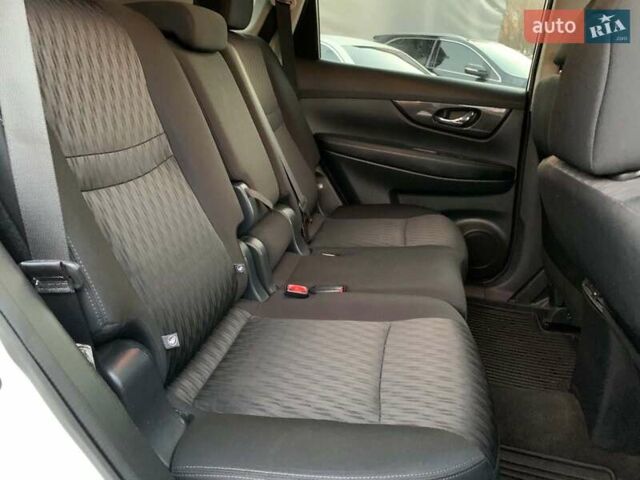 Белый Ниссан Rogue, объемом двигателя 2.5 л и пробегом 144 тыс. км за 14890 $, фото 37 на Automoto.ua