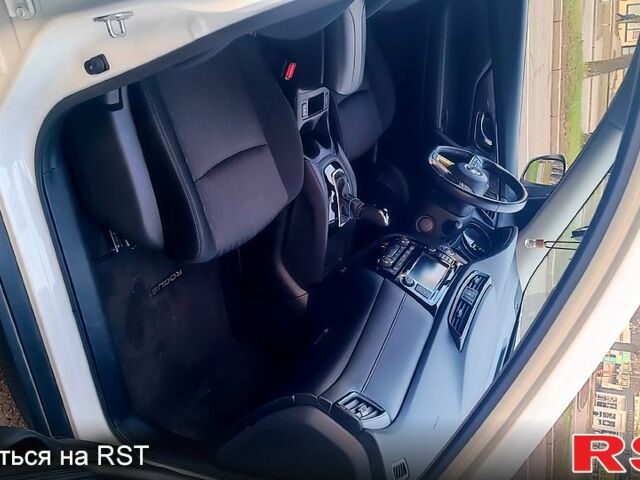 Білий Ніссан Rogue, об'ємом двигуна 2.5 л та пробігом 93 тис. км за 16200 $, фото 3 на Automoto.ua