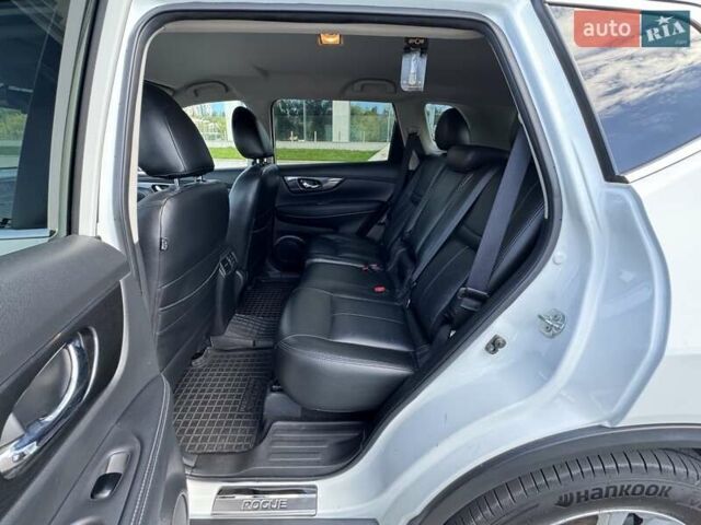 Белый Ниссан Rogue, объемом двигателя 2.49 л и пробегом 100 тыс. км за 15499 $, фото 54 на Automoto.ua