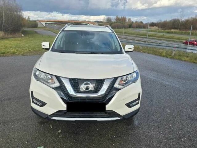 Белый Ниссан Rogue, объемом двигателя 0 л и пробегом 63 тыс. км за 10400 $, фото 2 на Automoto.ua