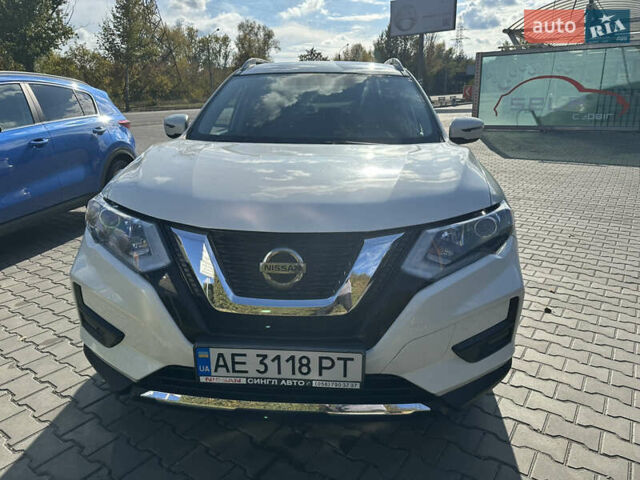 Белый Ниссан Rogue, объемом двигателя 2.49 л и пробегом 73 тыс. км за 18400 $, фото 2 на Automoto.ua