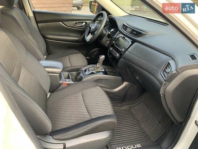 Білий Ніссан Rogue, об'ємом двигуна 2.49 л та пробігом 139 тис. км за 14800 $, фото 21 на Automoto.ua