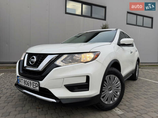 Белый Ниссан Rogue, объемом двигателя 2.5 л и пробегом 50 тыс. км за 16499 $, фото 7 на Automoto.ua