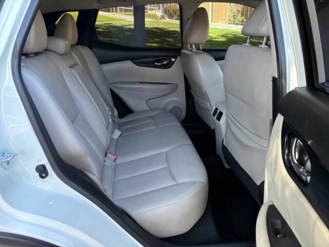 Белый Ниссан Rogue, объемом двигателя 2 л и пробегом 32 тыс. км за 6500 $, фото 10 на Automoto.ua