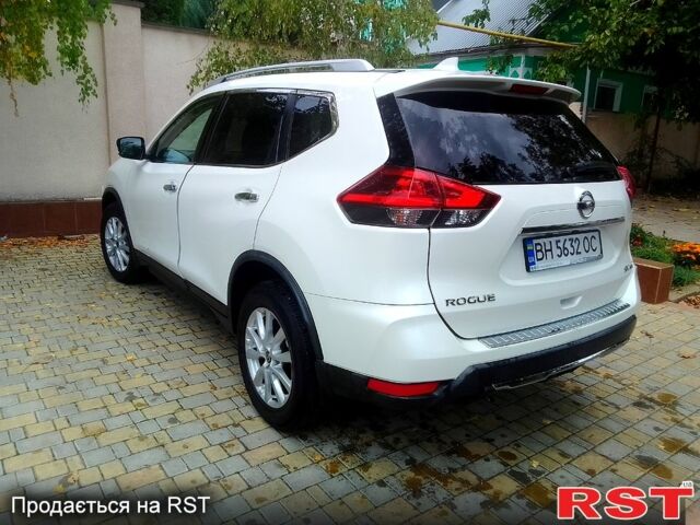 Белый Ниссан Rogue, объемом двигателя 2.5 л и пробегом 60 тыс. км за 17200 $, фото 5 на Automoto.ua