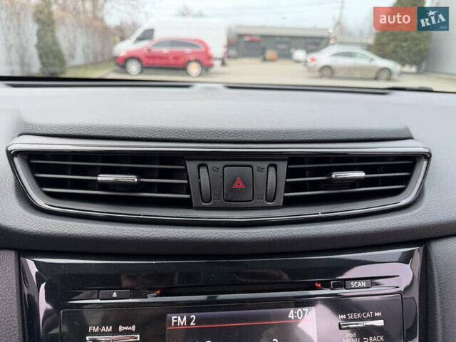 Белый Ниссан Rogue, объемом двигателя 2.5 л и пробегом 50 тыс. км за 16499 $, фото 40 на Automoto.ua