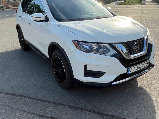 Белый Ниссан Rogue, объемом двигателя 2.5 л и пробегом 153 тыс. км за 16500 $, фото 1 на Automoto.ua