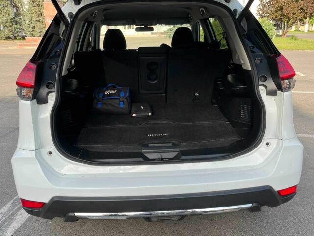 Белый Ниссан Rogue, объемом двигателя 2.5 л и пробегом 153 тыс. км за 16500 $, фото 23 на Automoto.ua