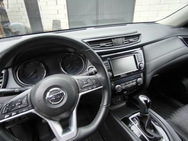 Білий Ніссан Rogue, об'ємом двигуна 0 л та пробігом 105 тис. км за 330 $, фото 1 на Automoto.ua