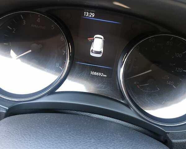 Білий Ніссан Rogue, об'ємом двигуна 2.49 л та пробігом 108 тис. км за 19100 $, фото 13 на Automoto.ua