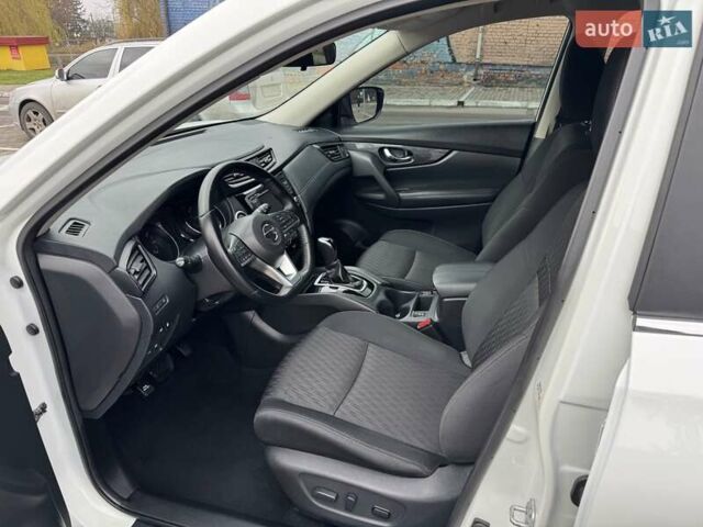 Белый Ниссан Rogue, объемом двигателя 2.5 л и пробегом 113 тыс. км за 14999 $, фото 15 на Automoto.ua