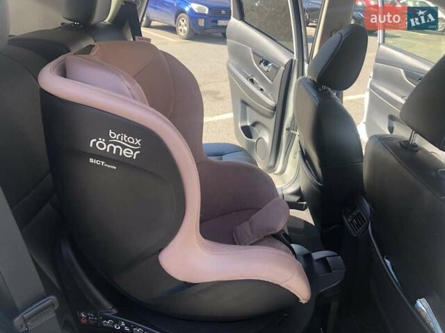 Білий Ніссан Rogue, об'ємом двигуна 2.49 л та пробігом 108 тис. км за 19100 $, фото 8 на Automoto.ua