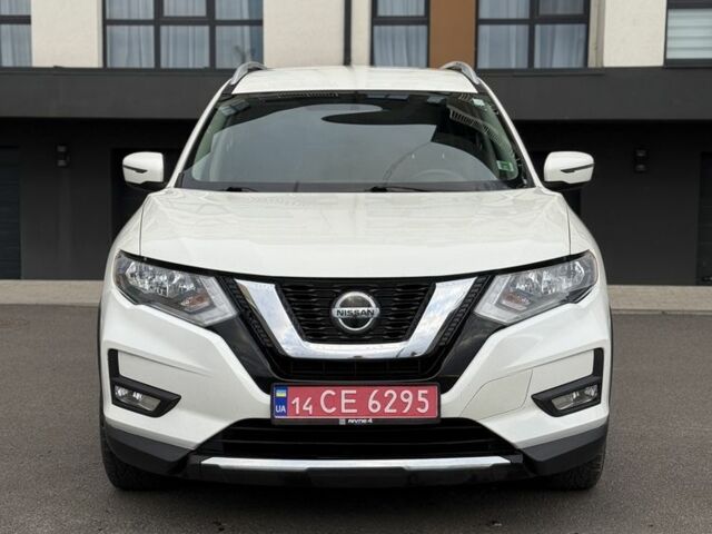 Белый Ниссан Rogue, объемом двигателя 2.5 л и пробегом 195 тыс. км за 13500 $, фото 2 на Automoto.ua