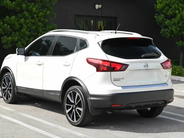 Белый Ниссан Rogue, объемом двигателя 2 л и пробегом 31 тыс. км за 9750 $, фото 4 на Automoto.ua