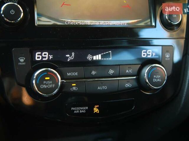 Білий Ніссан Rogue, об'ємом двигуна 2.49 л та пробігом 74 тис. км за 16500 $, фото 16 на Automoto.ua