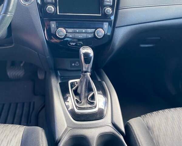 Білий Ніссан Rogue, об'ємом двигуна 2.49 л та пробігом 138 тис. км за 16500 $, фото 12 на Automoto.ua