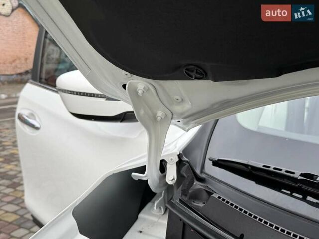 Белый Ниссан Rogue, объемом двигателя 2.5 л и пробегом 113 тыс. км за 14999 $, фото 53 на Automoto.ua