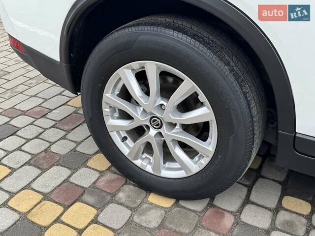 Белый Ниссан Rogue, объемом двигателя 2.5 л и пробегом 113 тыс. км за 14999 $, фото 74 на Automoto.ua