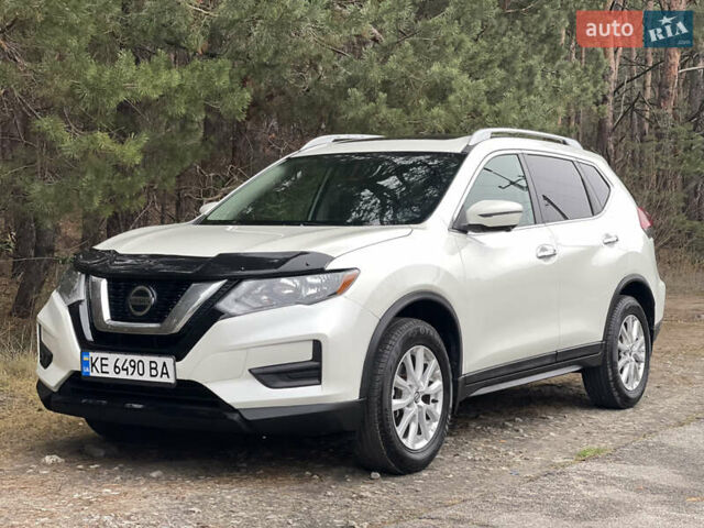 Белый Ниссан Rogue, объемом двигателя 0 л и пробегом 75 тыс. км за 17500 $, фото 8 на Automoto.ua