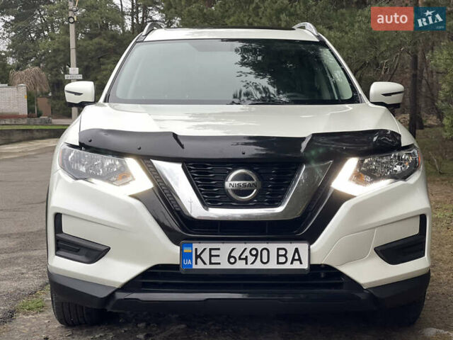 Белый Ниссан Rogue, объемом двигателя 0 л и пробегом 75 тыс. км за 17500 $, фото 2 на Automoto.ua