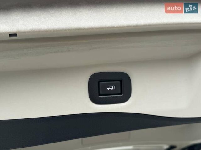 Белый Ниссан Rogue, объемом двигателя 2.5 л и пробегом 113 тыс. км за 14999 $, фото 78 на Automoto.ua