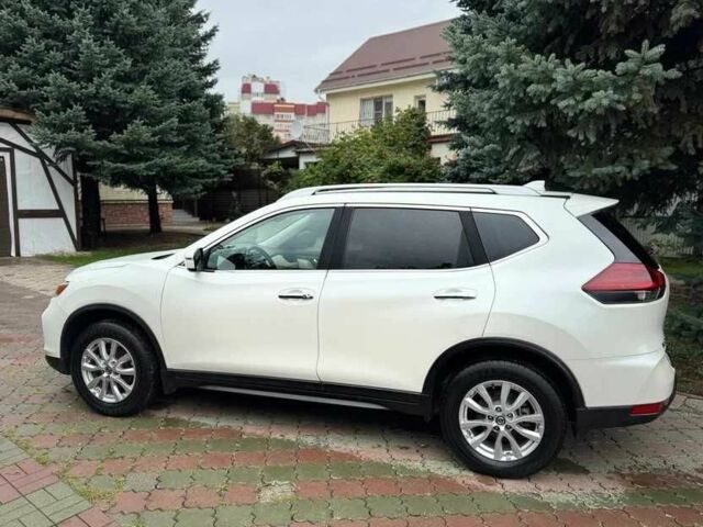 Белый Ниссан Rogue, объемом двигателя 2.5 л и пробегом 120 тыс. км за 13000 $, фото 6 на Automoto.ua
