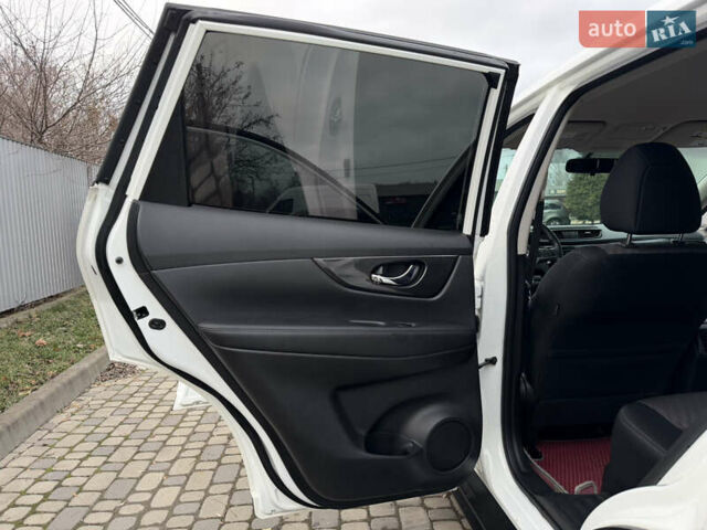 Белый Ниссан Rogue, объемом двигателя 2.5 л и пробегом 50 тыс. км за 16499 $, фото 27 на Automoto.ua