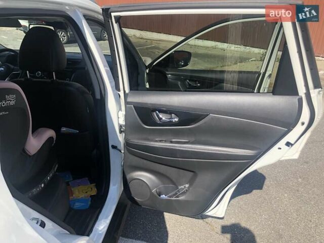 Білий Ніссан Rogue, об'ємом двигуна 2.49 л та пробігом 108 тис. км за 19100 $, фото 20 на Automoto.ua