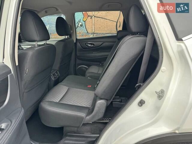 Белый Ниссан Rogue, объемом двигателя 2.5 л и пробегом 113 тыс. км за 14999 $, фото 46 на Automoto.ua