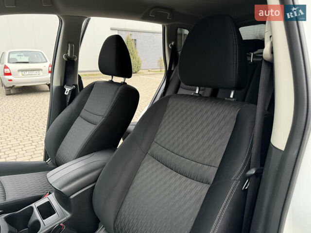 Белый Ниссан Rogue, объемом двигателя 2.5 л и пробегом 50 тыс. км за 16499 $, фото 37 на Automoto.ua