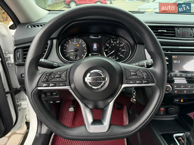 Белый Ниссан Rogue, объемом двигателя 2.5 л и пробегом 50 тыс. км за 16499 $, фото 49 на Automoto.ua