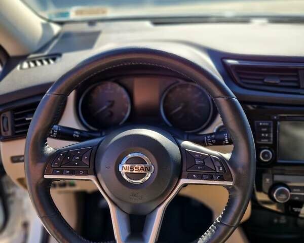 Белый Ниссан Rogue, объемом двигателя 2.49 л и пробегом 60 тыс. км за 16500 $, фото 5 на Automoto.ua