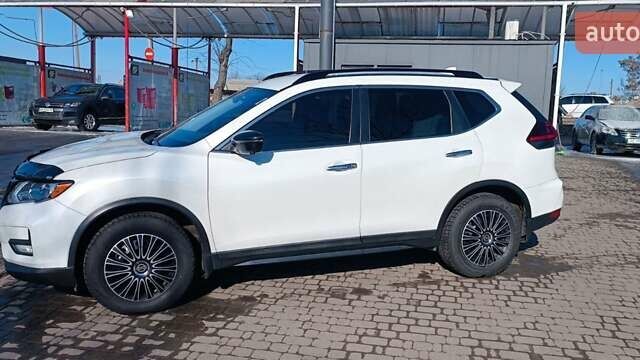 Білий Ніссан Rogue, об'ємом двигуна 2.49 л та пробігом 146 тис. км за 17300 $, фото 9 на Automoto.ua