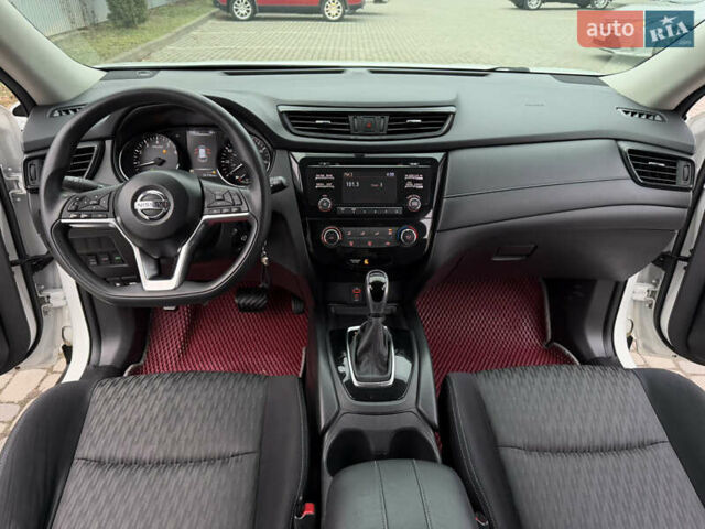 Белый Ниссан Rogue, объемом двигателя 2.5 л и пробегом 50 тыс. км за 16499 $, фото 51 на Automoto.ua