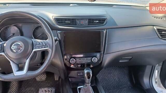 Білий Ніссан Rogue, об'ємом двигуна 2.49 л та пробігом 146 тис. км за 17300 $, фото 3 на Automoto.ua