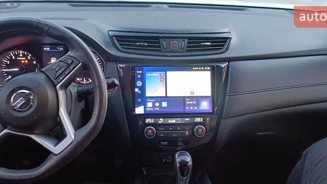 Білий Ніссан Rogue, об'ємом двигуна 2.49 л та пробігом 146 тис. км за 17300 $, фото 5 на Automoto.ua