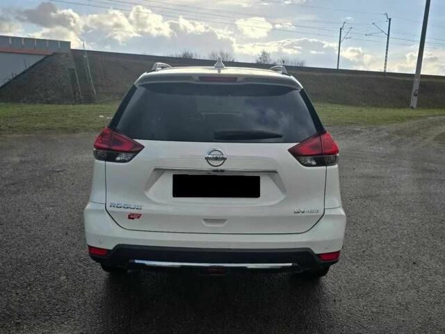 Белый Ниссан Rogue, объемом двигателя 0 л и пробегом 63 тыс. км за 10400 $, фото 9 на Automoto.ua