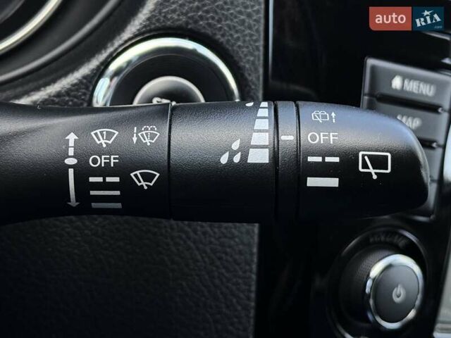 Белый Ниссан Rogue, объемом двигателя 2.49 л и пробегом 100 тыс. км за 15499 $, фото 27 на Automoto.ua