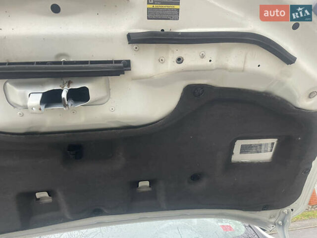 Белый Ниссан Rogue, объемом двигателя 2.49 л и пробегом 105 тыс. км за 16700 $, фото 30 на Automoto.ua