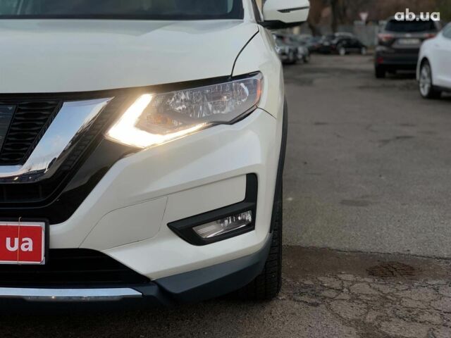 Белый Ниссан Rogue, объемом двигателя 2.5 л и пробегом 144 тыс. км за 14890 $, фото 10 на Automoto.ua