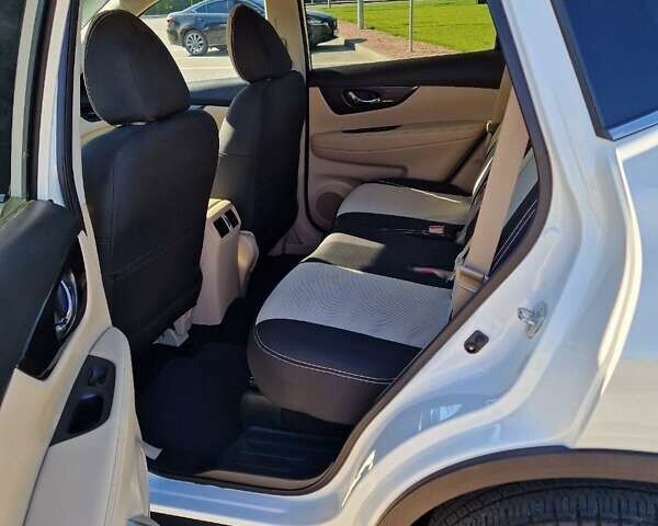 Белый Ниссан Rogue, объемом двигателя 2.49 л и пробегом 60 тыс. км за 16500 $, фото 26 на Automoto.ua