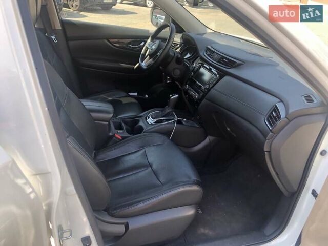 Білий Ніссан Rogue, об'ємом двигуна 2.49 л та пробігом 108 тис. км за 19100 $, фото 6 на Automoto.ua